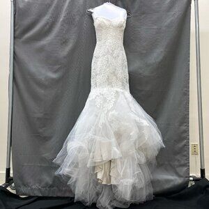 Monique Lhuillier Lace Mermaid Wedding Gown